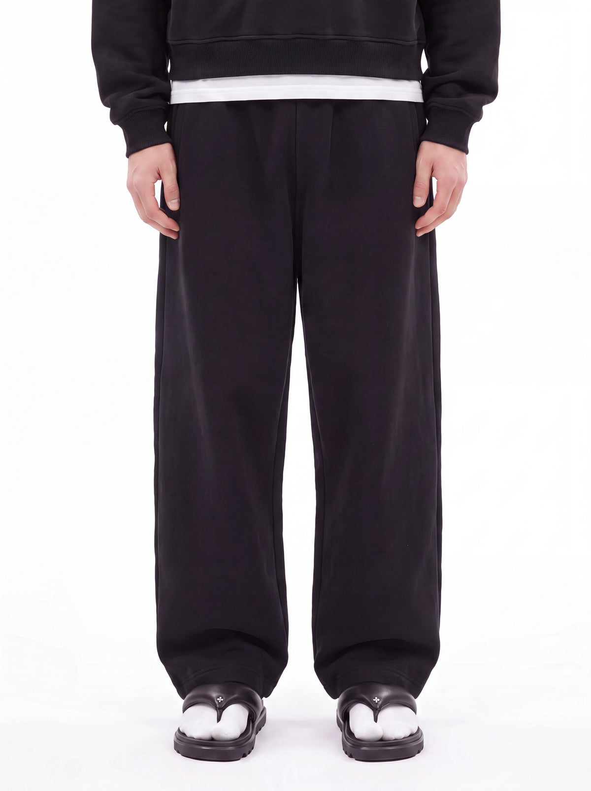 Jet Black Baggy Cotton-rich sweatpants (Warft)